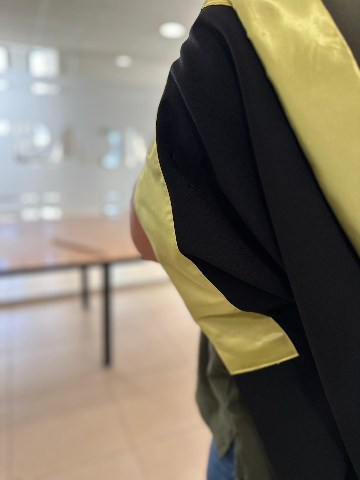 Degree Cowl Rental – Electrical & Electronics Engineering